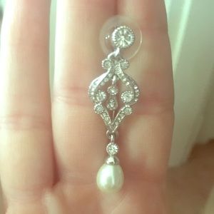 STUNNING vintage inspired necklace and earrings